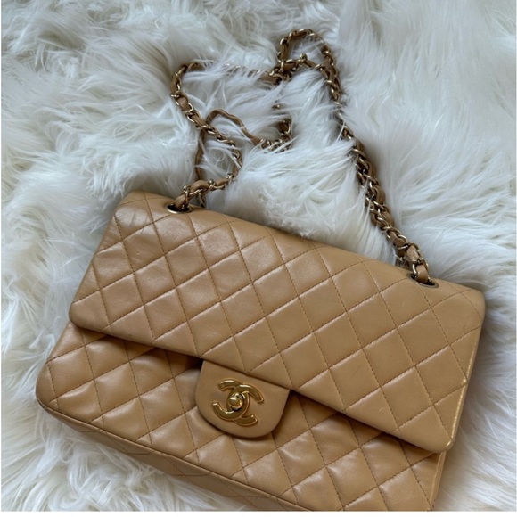 Chanel bag - Picture 1 of 10